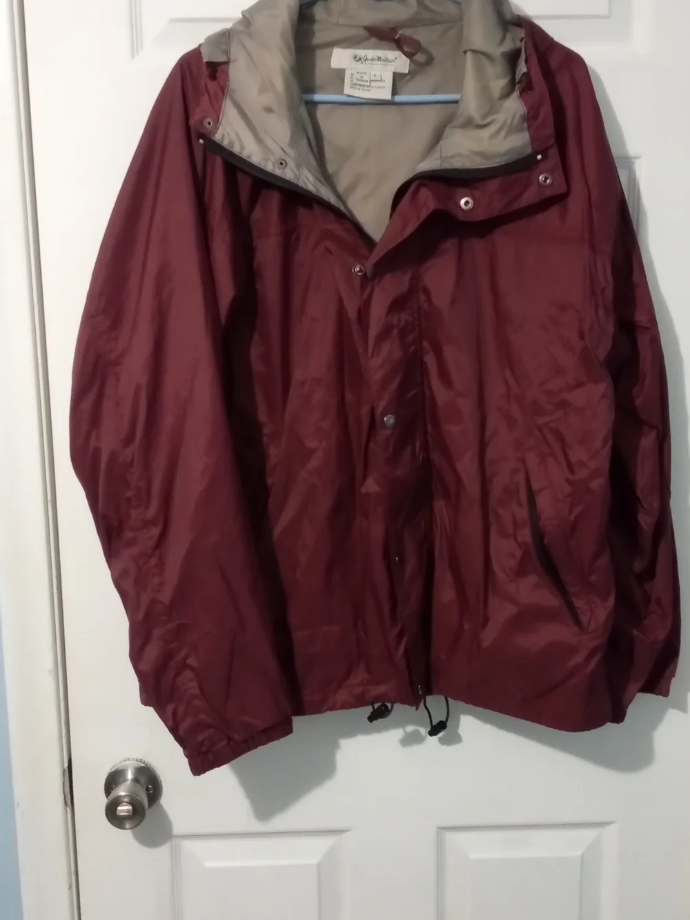 Lightweight Men's Maroon Hooded Windbreaker Jacket